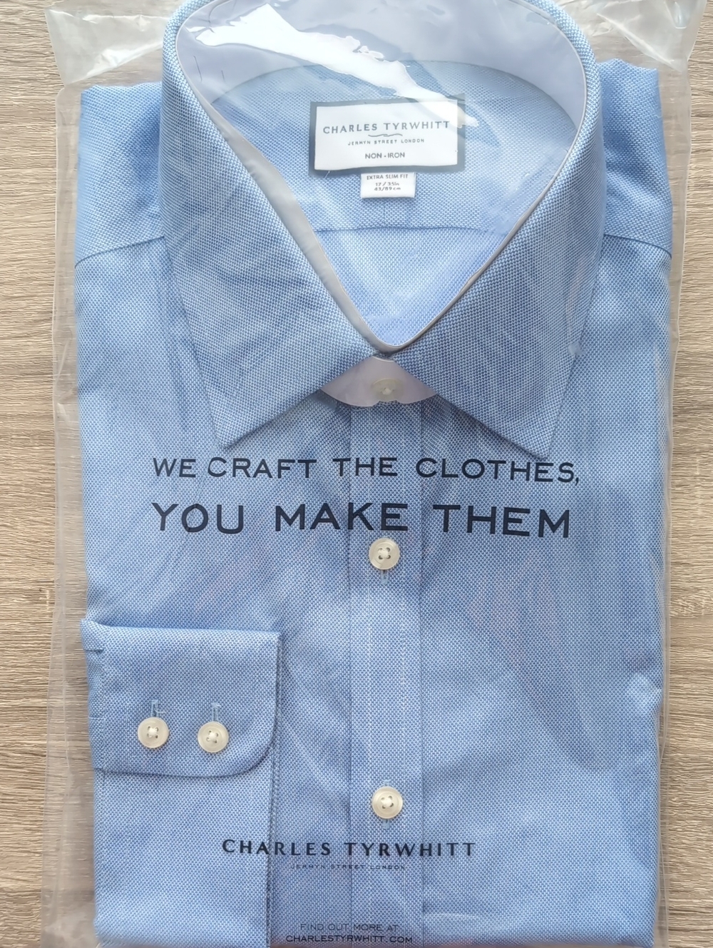 Charles Tyrwhitt Non-Iron Royal Oxford Shirt - Ocean Blue- 17/35in - Picture 2 of 11